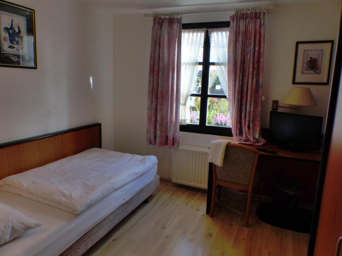 Hotel Zur Post Dabringhausen - Contactless Self Check-In Wermelskirchen Exterior foto